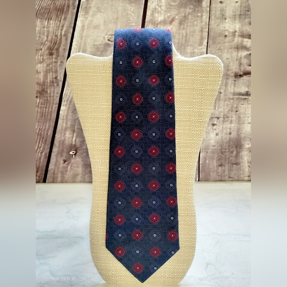 Daniel Cremieux Other - Cremieux Silk Necktie Tie Blue Red Geometric Pattern Handmade in USA Textured